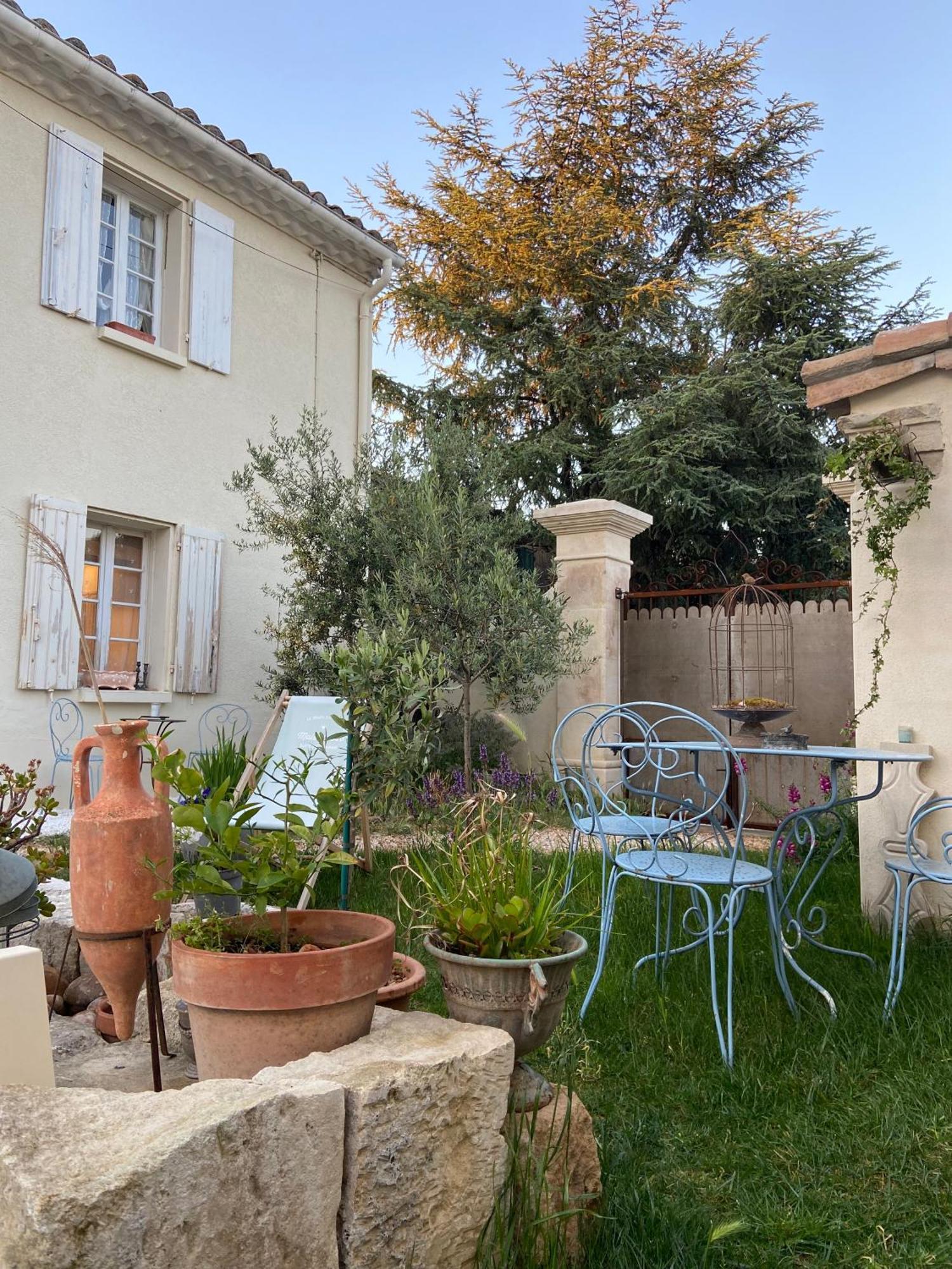 Maison 1823 - Suites De Charme A Garons Exterior foto